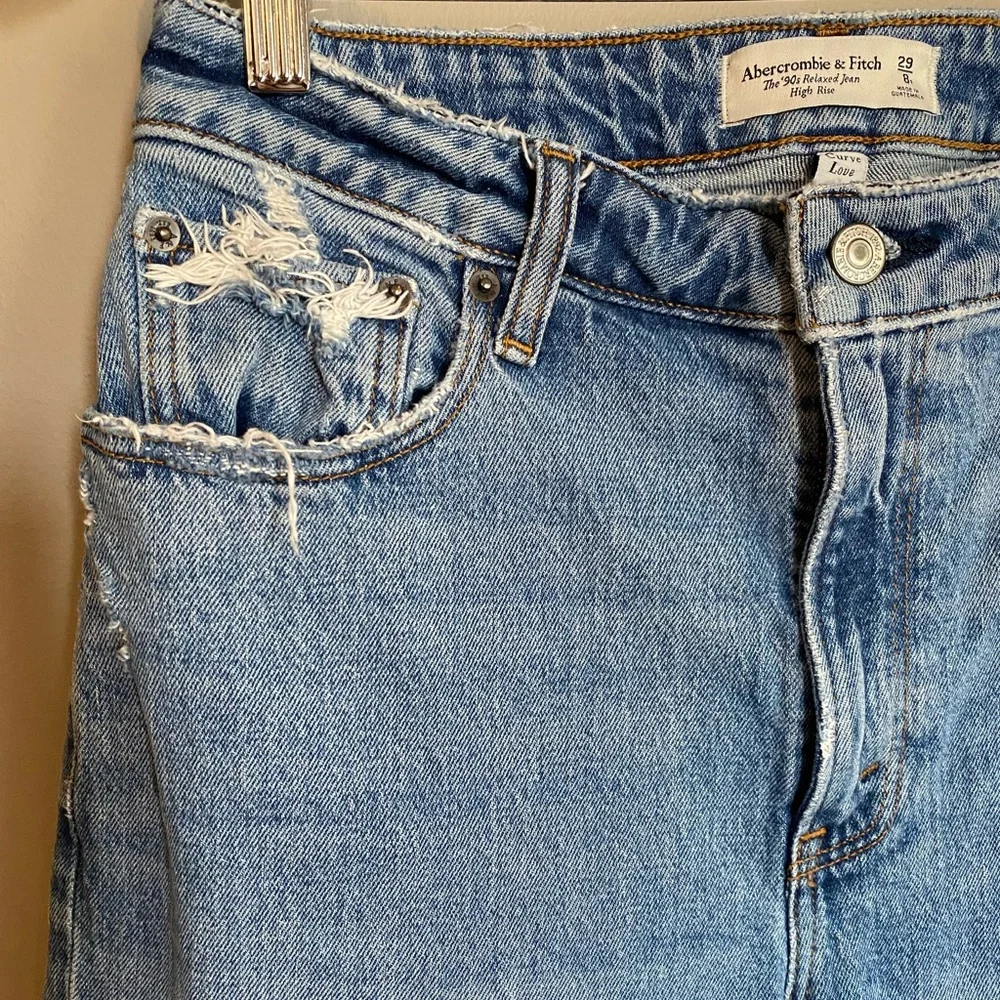 Abercrombie & Fitch 90s Relaxed High Rise Curve Love Jeans Size 29 - Picture 5 of 14